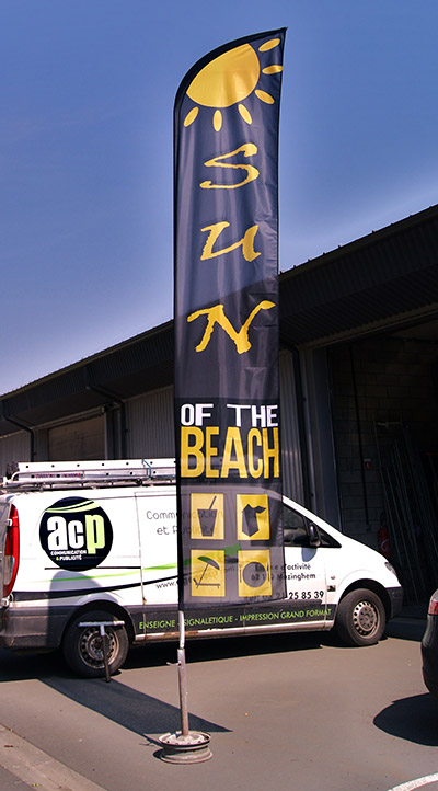 roll-up beach flag